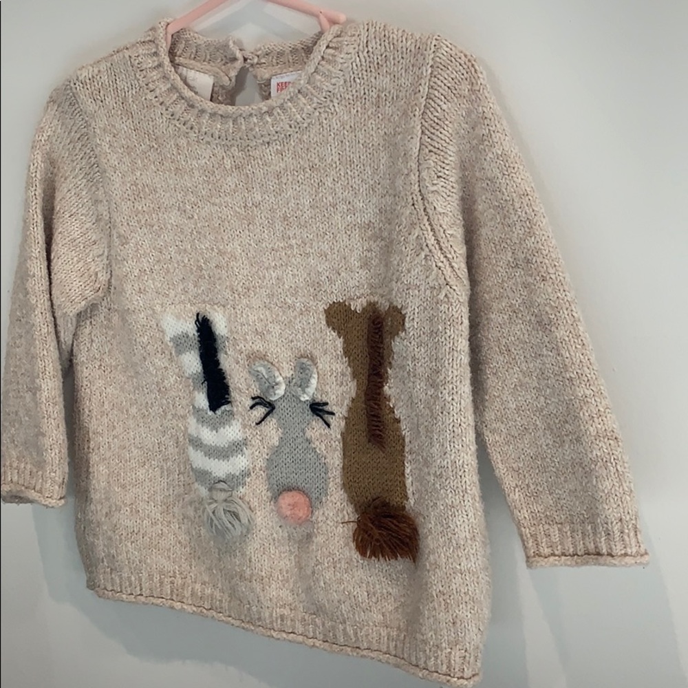Sweater with animals